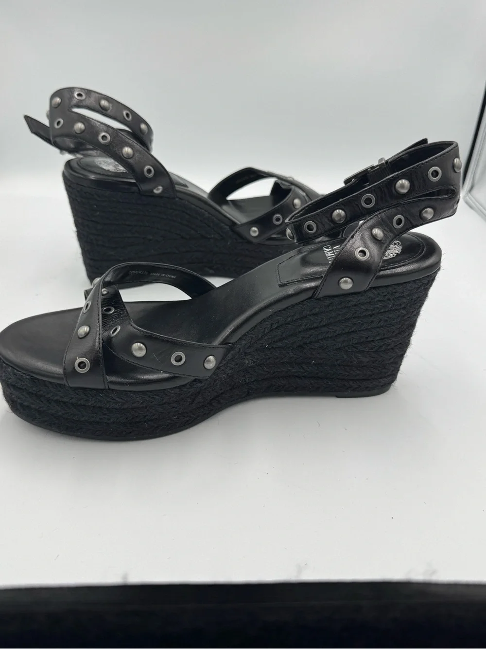 Vince Camuto new without