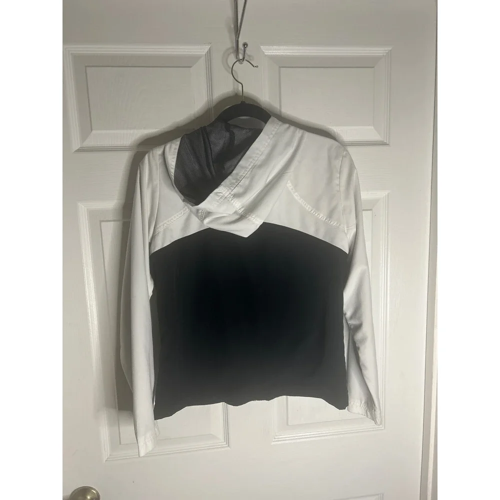 Nike hooded windbreaker