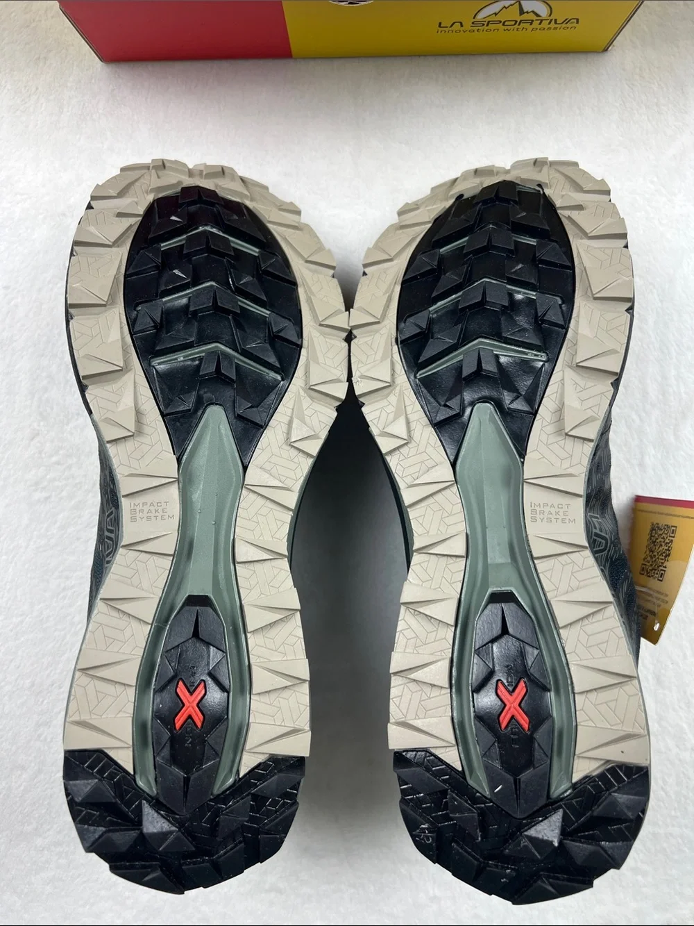 La Sportiva Jackal II Trail Running Shoes Black/Clay Mens 8.5 EU 41 NIB NWT