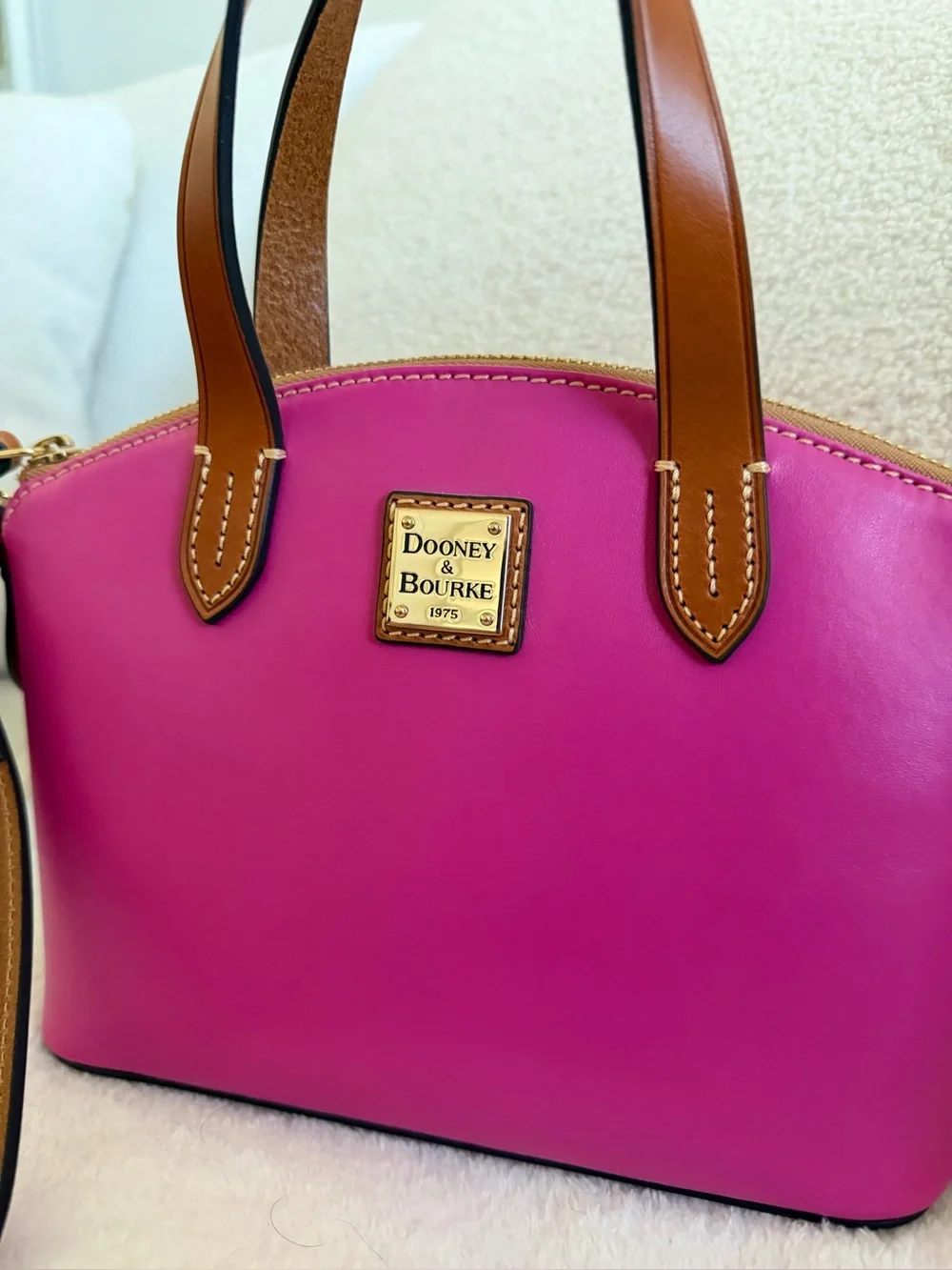Dooney & Bourke 🌴💗 brand