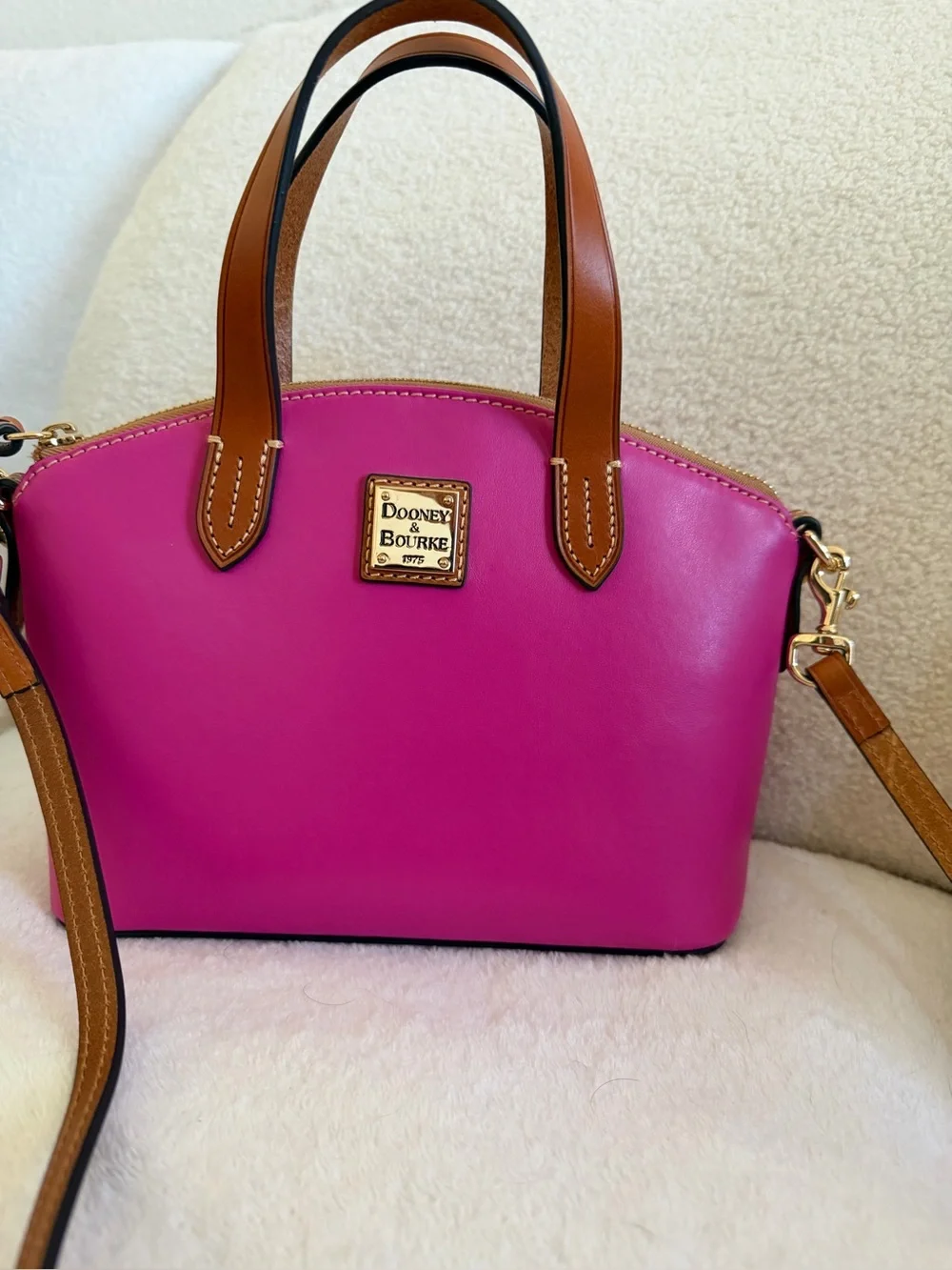 Dooney & Bourke 🌴💗 brand
