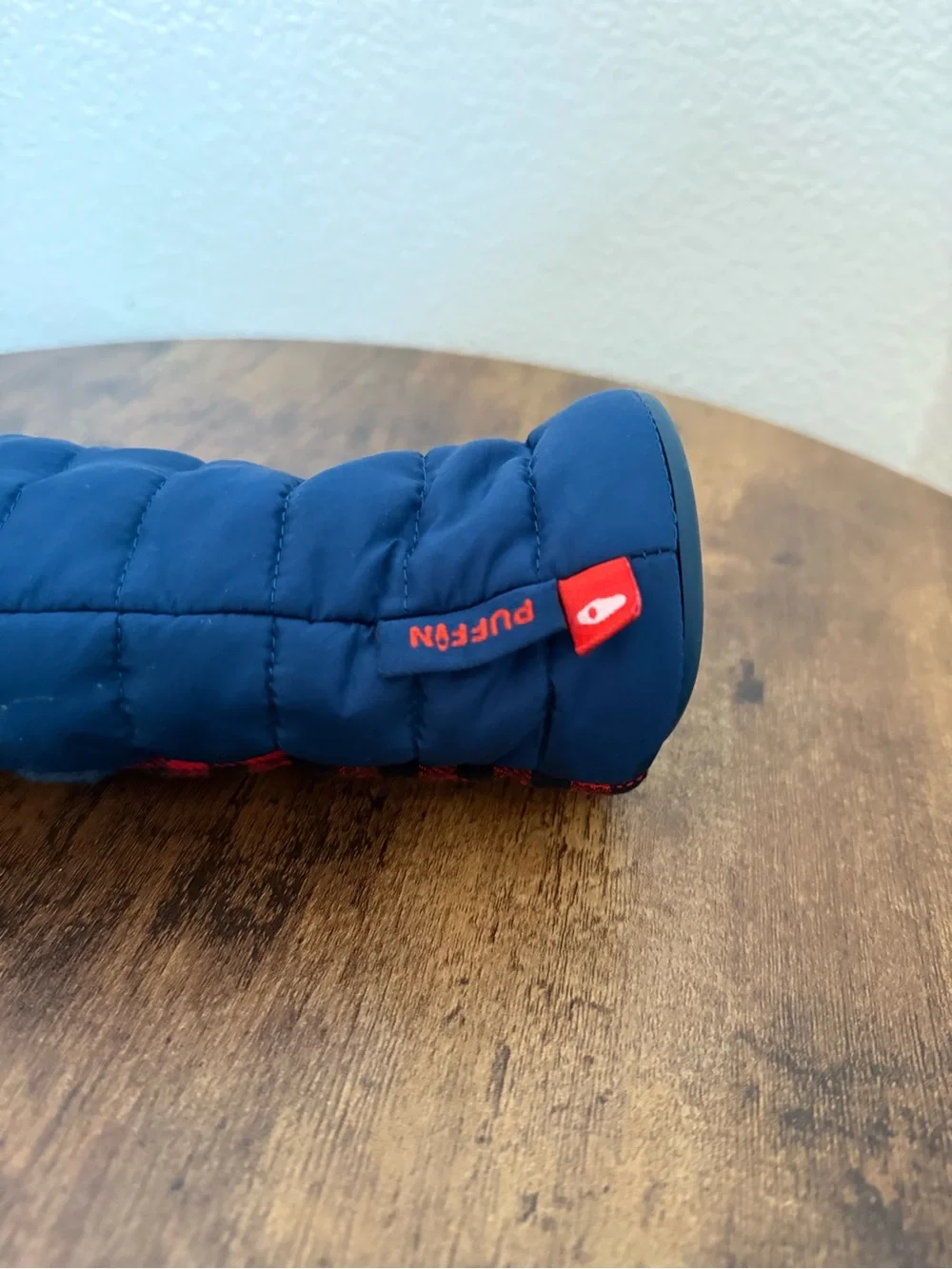 Puffin Drinkwear Insulated Sleeping Bag Beverage Bottle Beer Koozie Blue Red