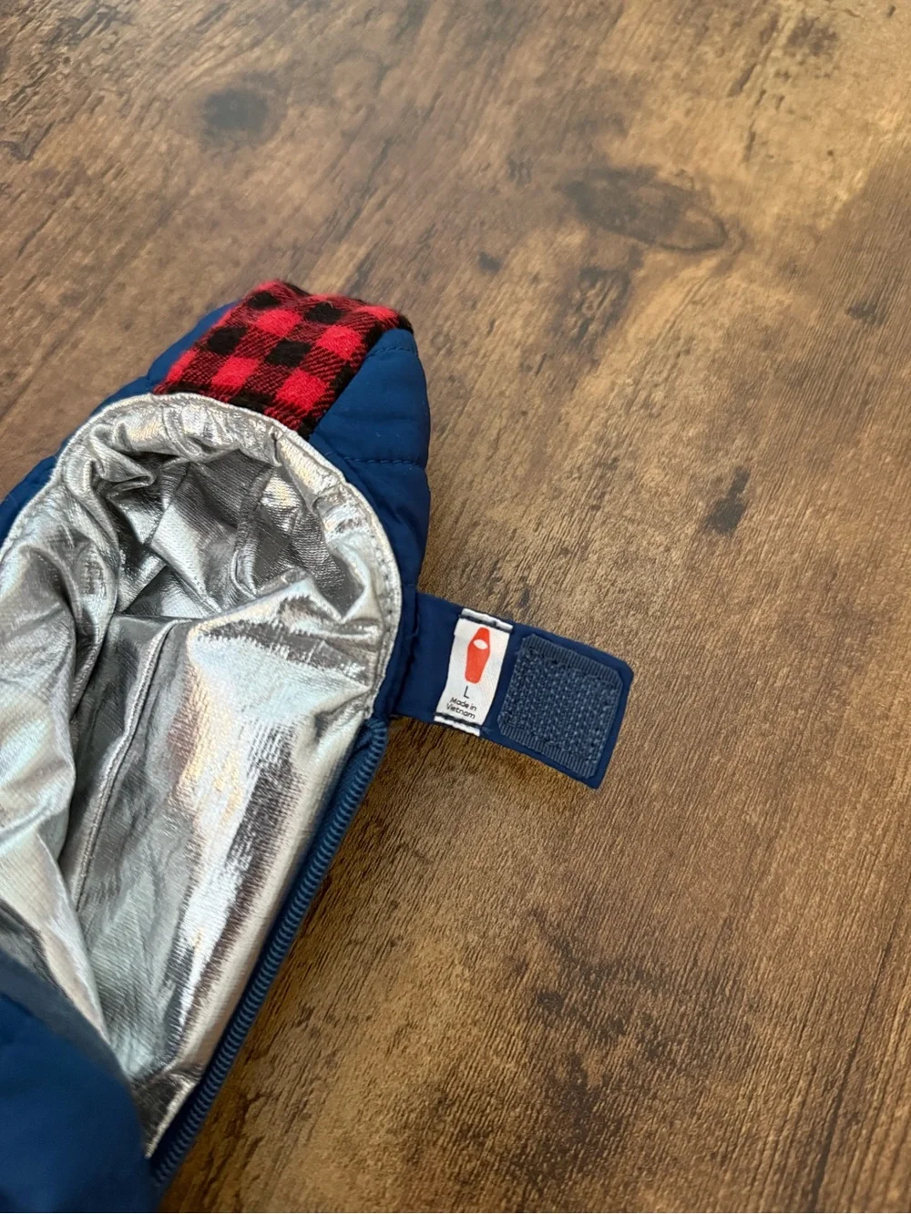 Puffin Drinkwear Insulated Sleeping Bag Beverage Bottle Beer Koozie Blue Red