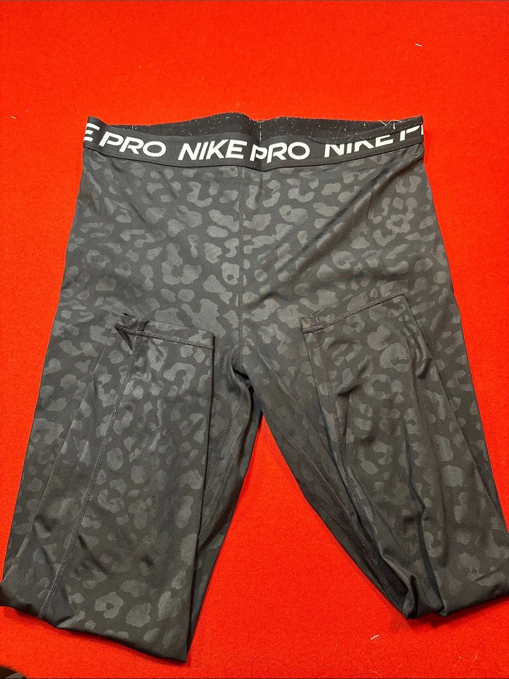 ' Black Leopard-Print Nike pro leggings