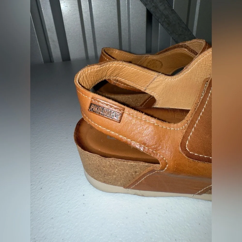 Pikolinos Mahon double strap with back wedge sandals size 7