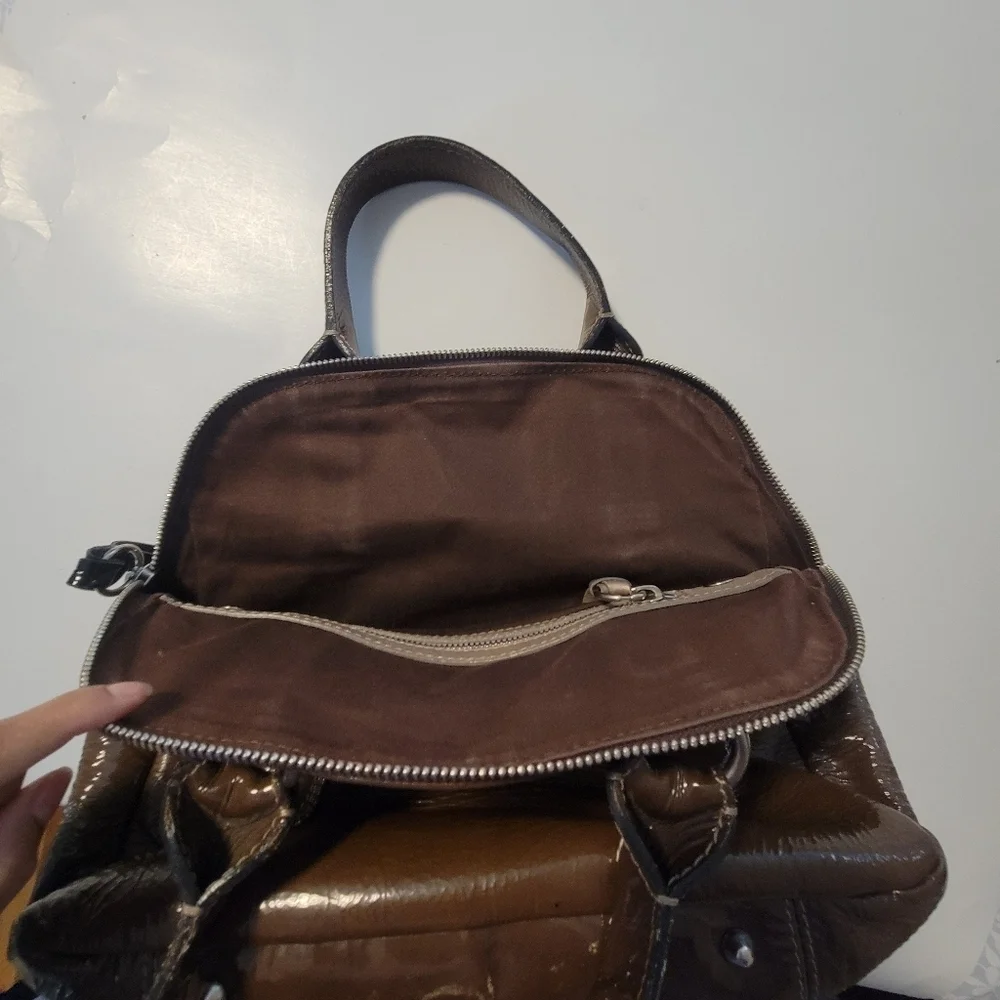 Chloe closure patent