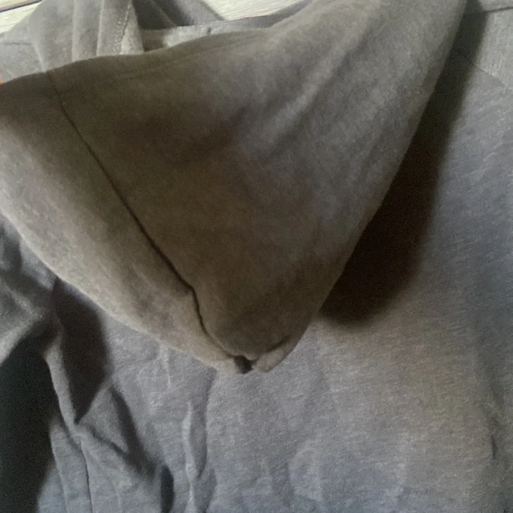 Girl’s sweatshirt