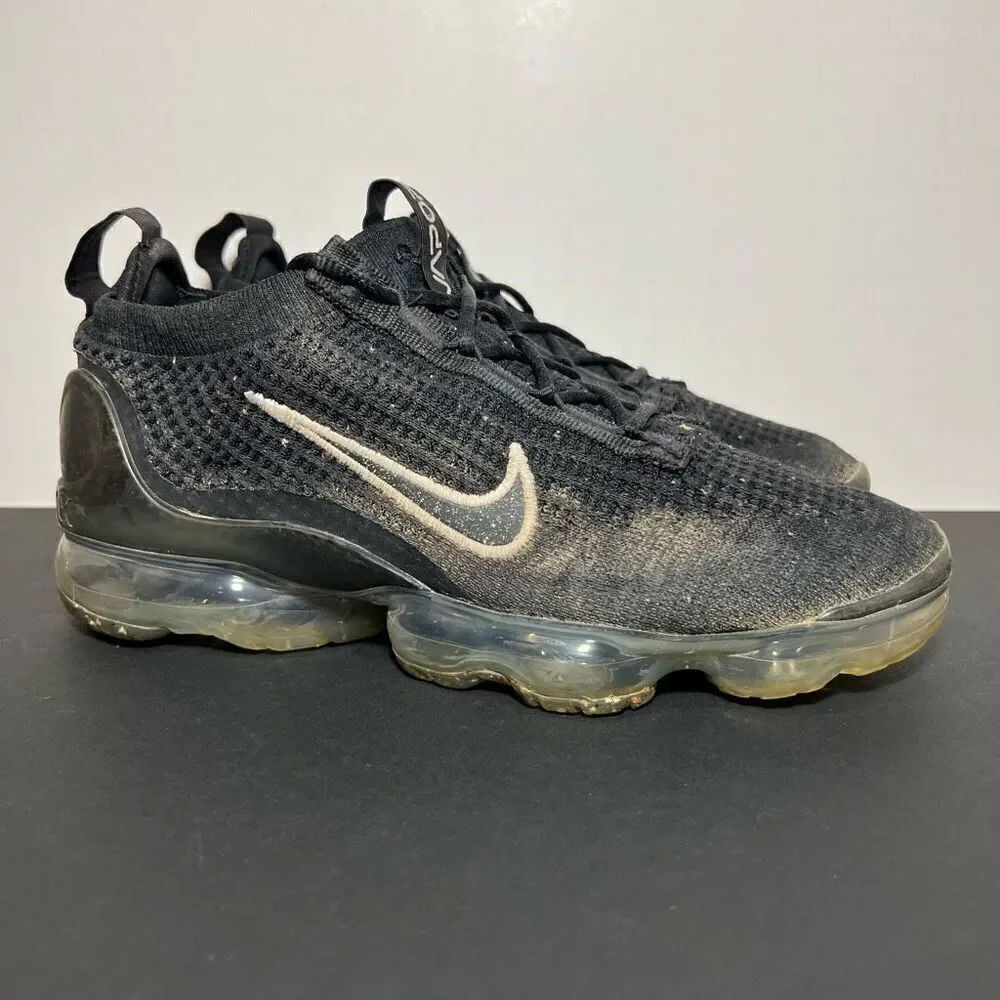 Womens NIKE Air VaporMax Flyknit 2021 Black Athletic Shoes / Size 8.5