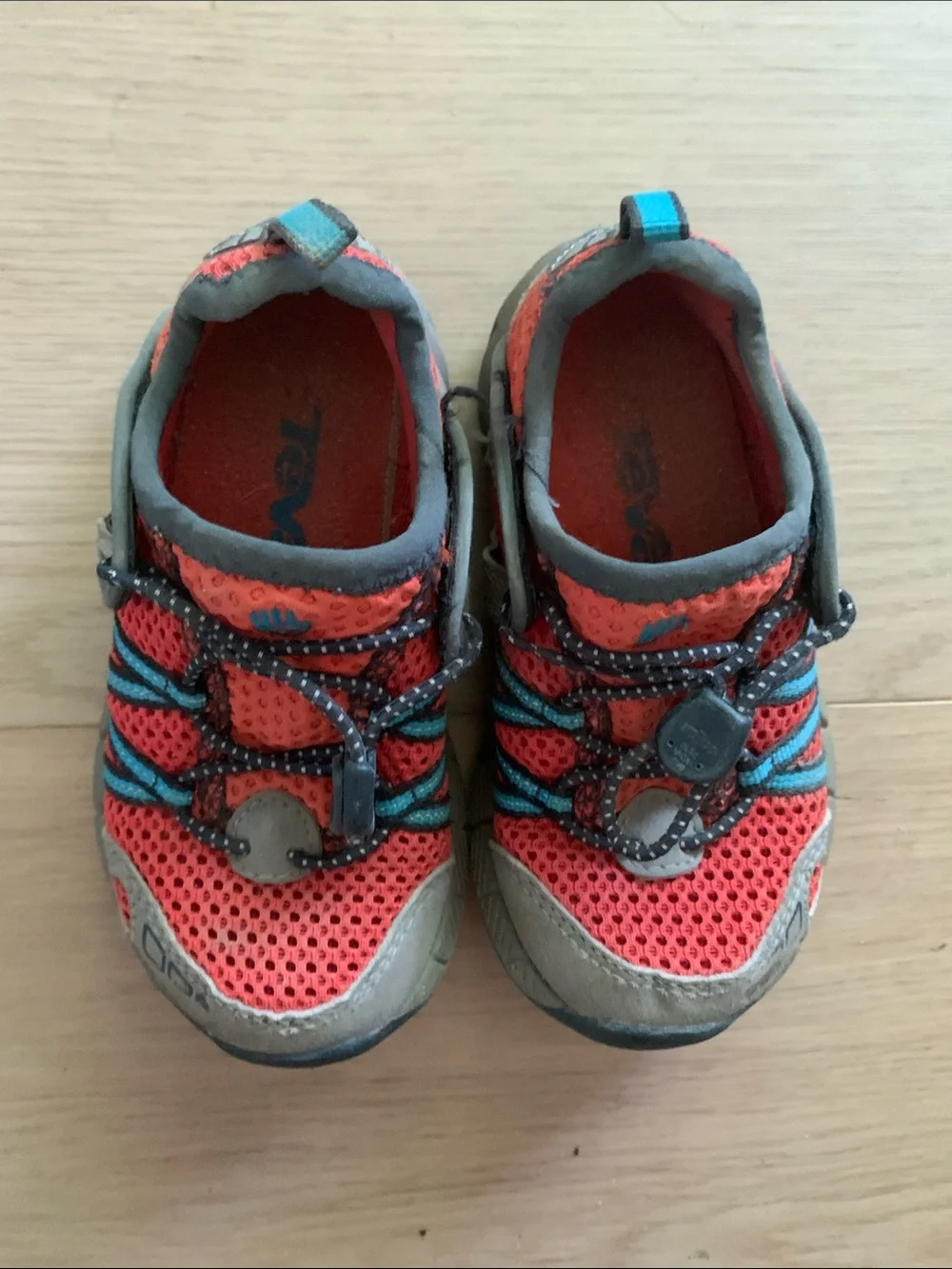 Teva Kids Coral Mesh Sneakers with Teal Orange Accents Toddler Size 8