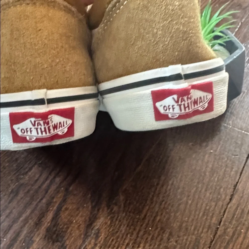 Vans Tan Kids Sneakers with White Laces size 3