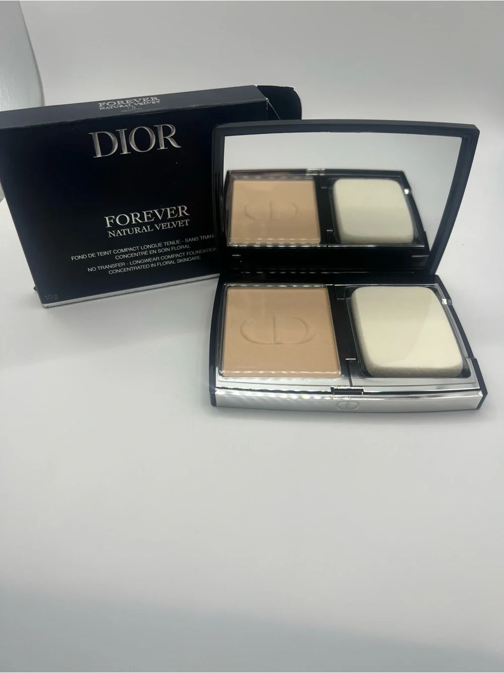 Dior luxury compact