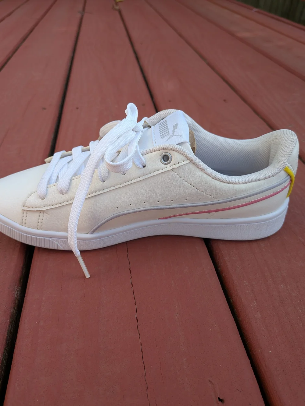 PUMA Youth Size 5 SoftFoam White Court Sneakers - V G U C - BGC