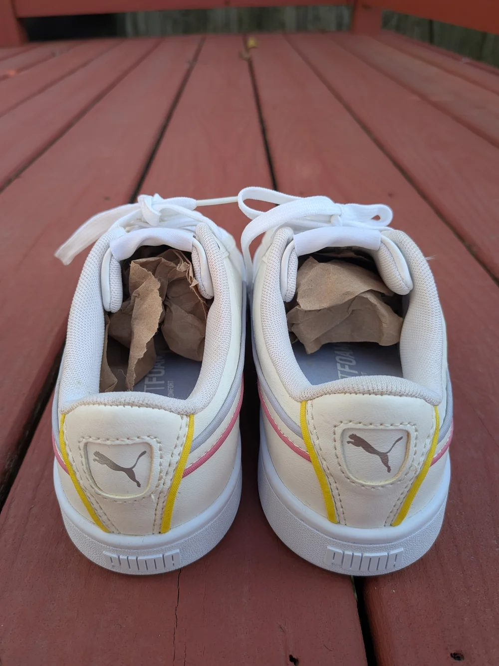 PUMA Youth Size 5 SoftFoam White Court Sneakers - V G U C - BGC