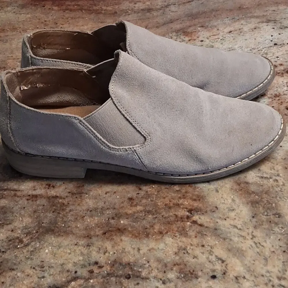 Crown Vintage Women's Beige Suede Slip-On Loafers Round Toe Elastic Gore 7.5
