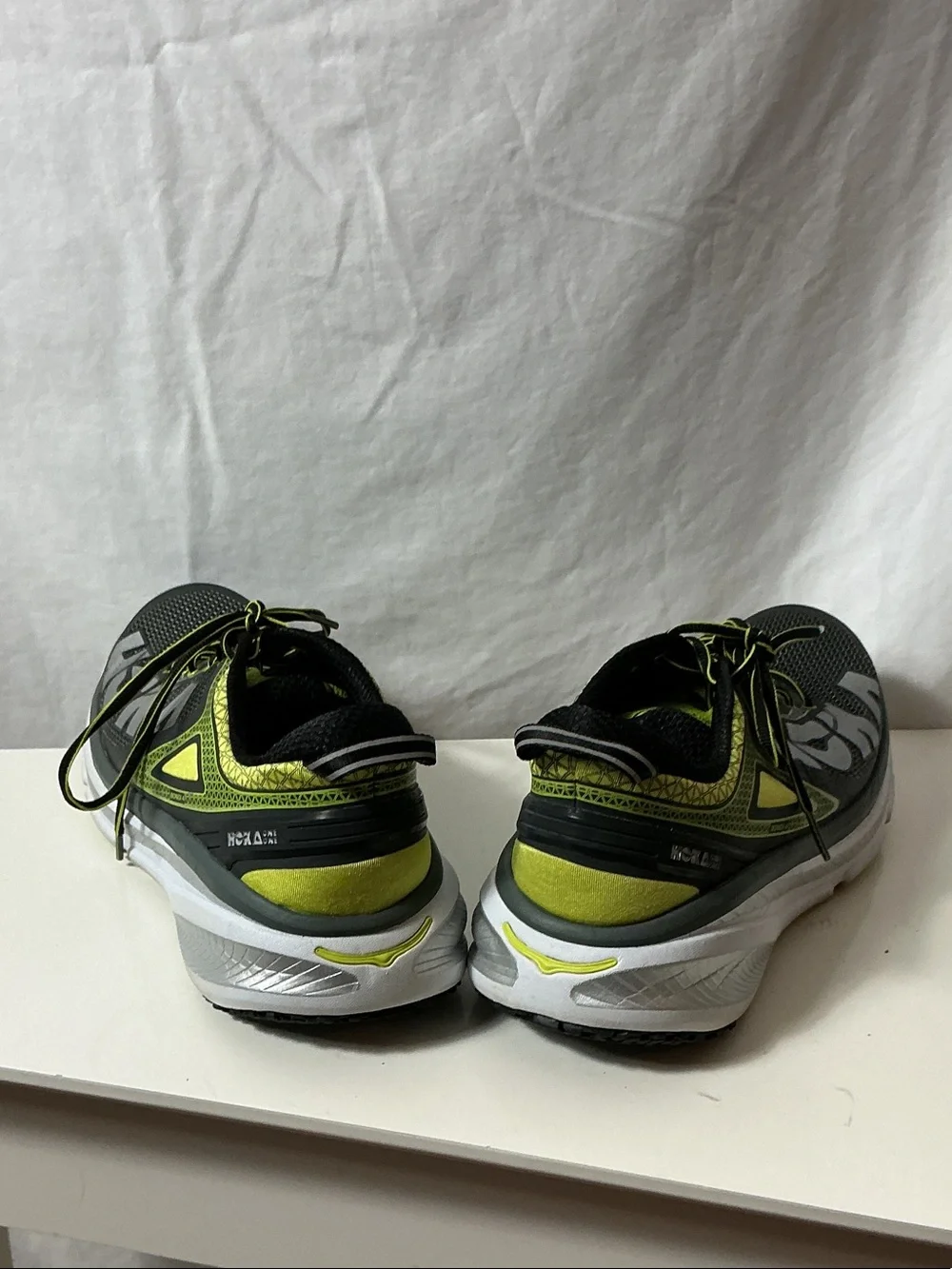 Hoka Bondi 4 Men's Running Shoes - Gray & Neon Yellow