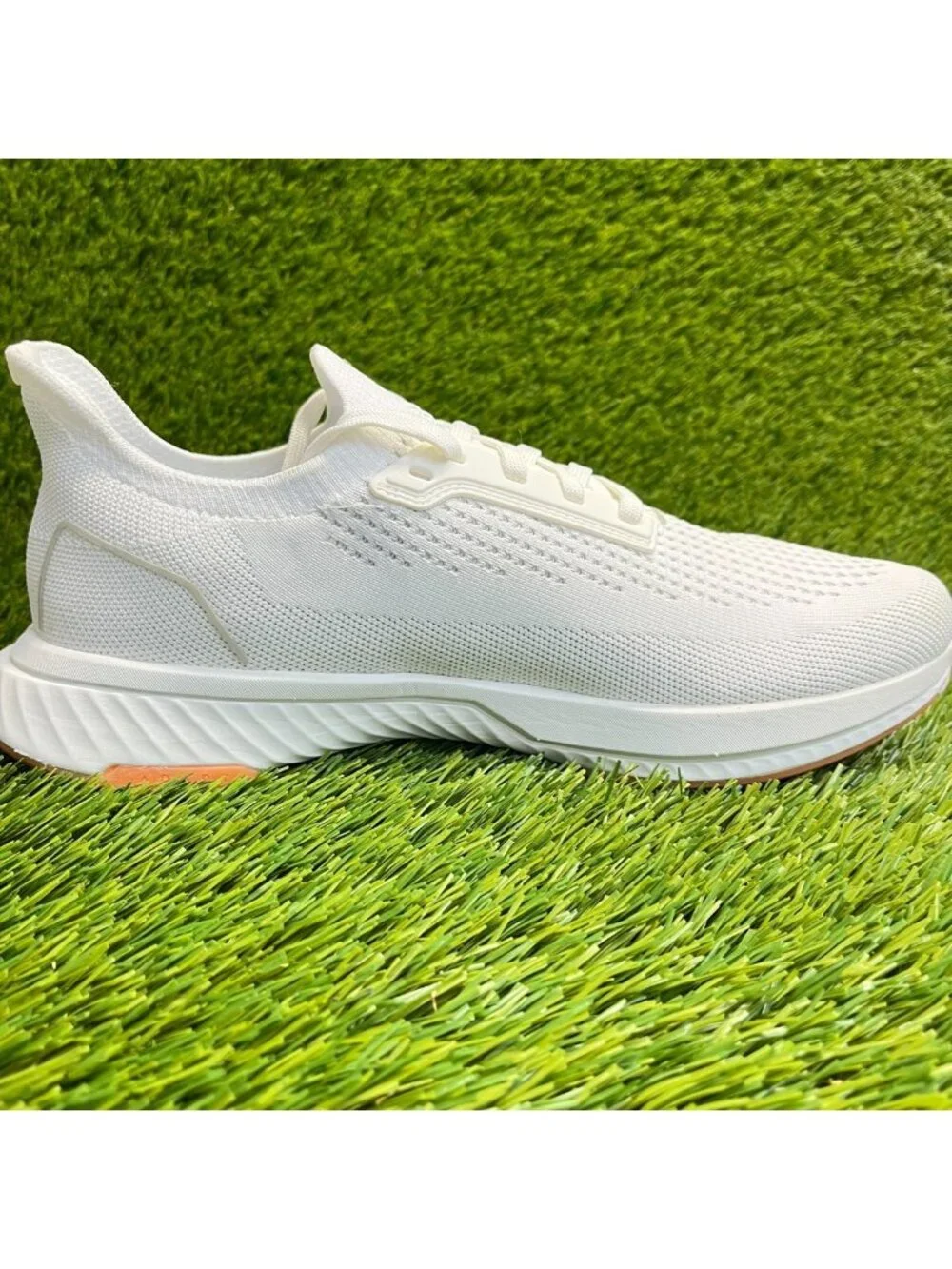 Flux Adapt Runner White Gum Mens Size 8.5 Running Walking Knit Shoes Sneakers