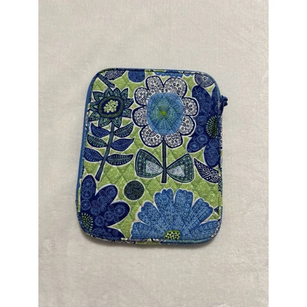 Vera Bradley 10” Tablet Sleeve Cover Doodle Daisy Print Blue Green Floral