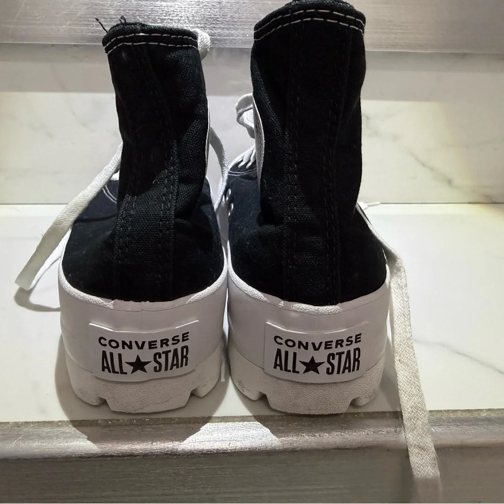 Converse high top