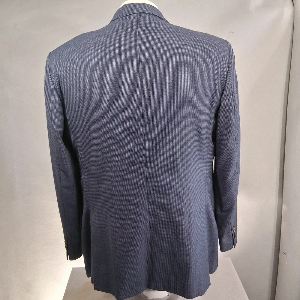Daniel Cremieux this item