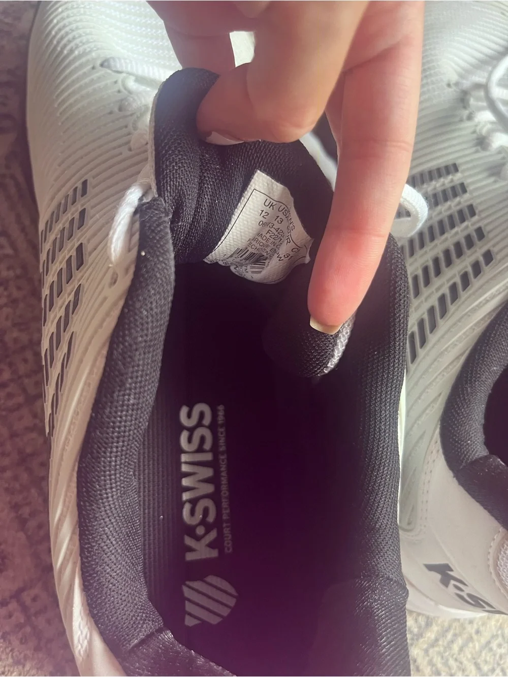 K-Swiss basically nwot