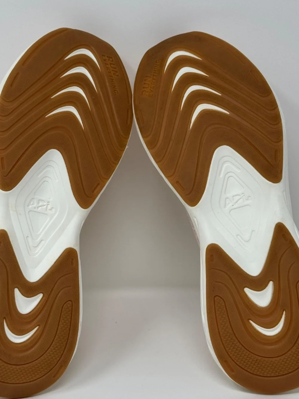 APL Athletic Propulsion Labs Women's Streamline Running Shoes Creme Ivory Light