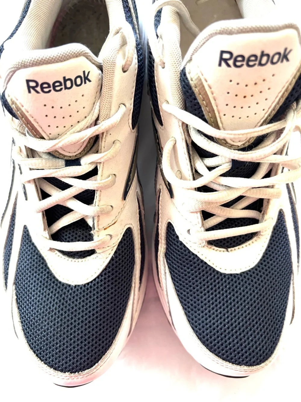 Reebok Navy & White DMX Versasport 4 2010 Sneakers SZ 9.5 Gently Worn