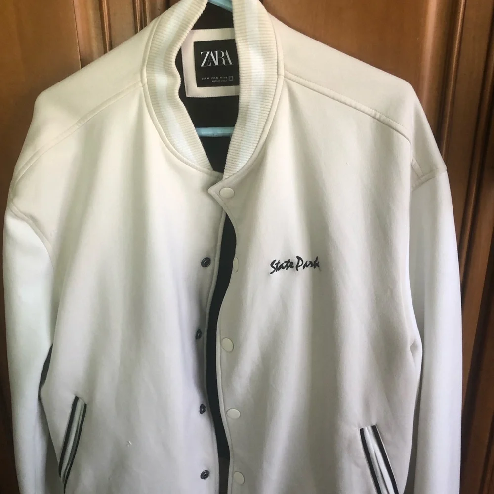 Zara crisp white