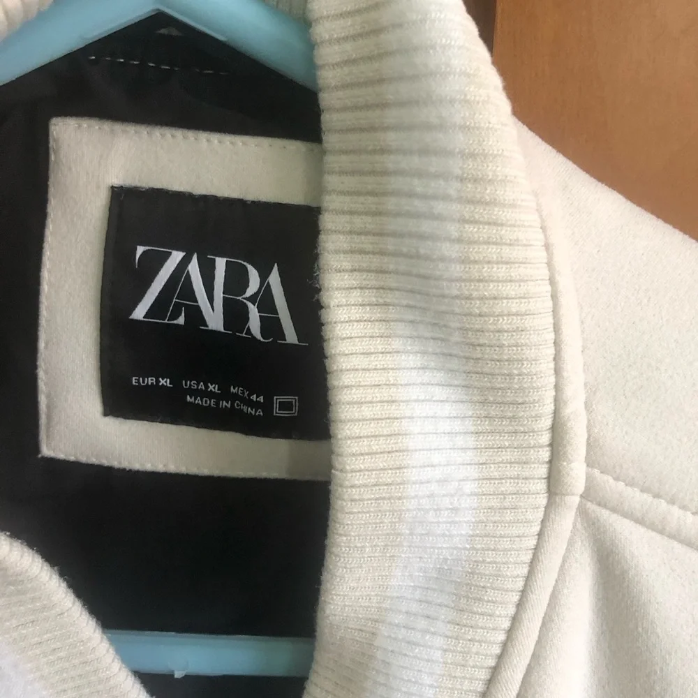 Zara crisp white