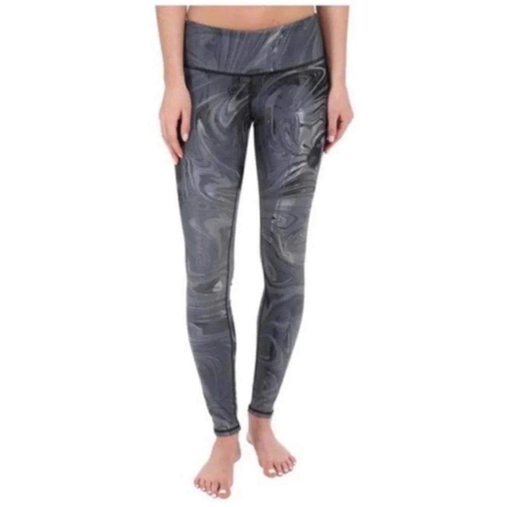 Alo Yoga Airbrush Full Length Legging in Marble Gray Size L