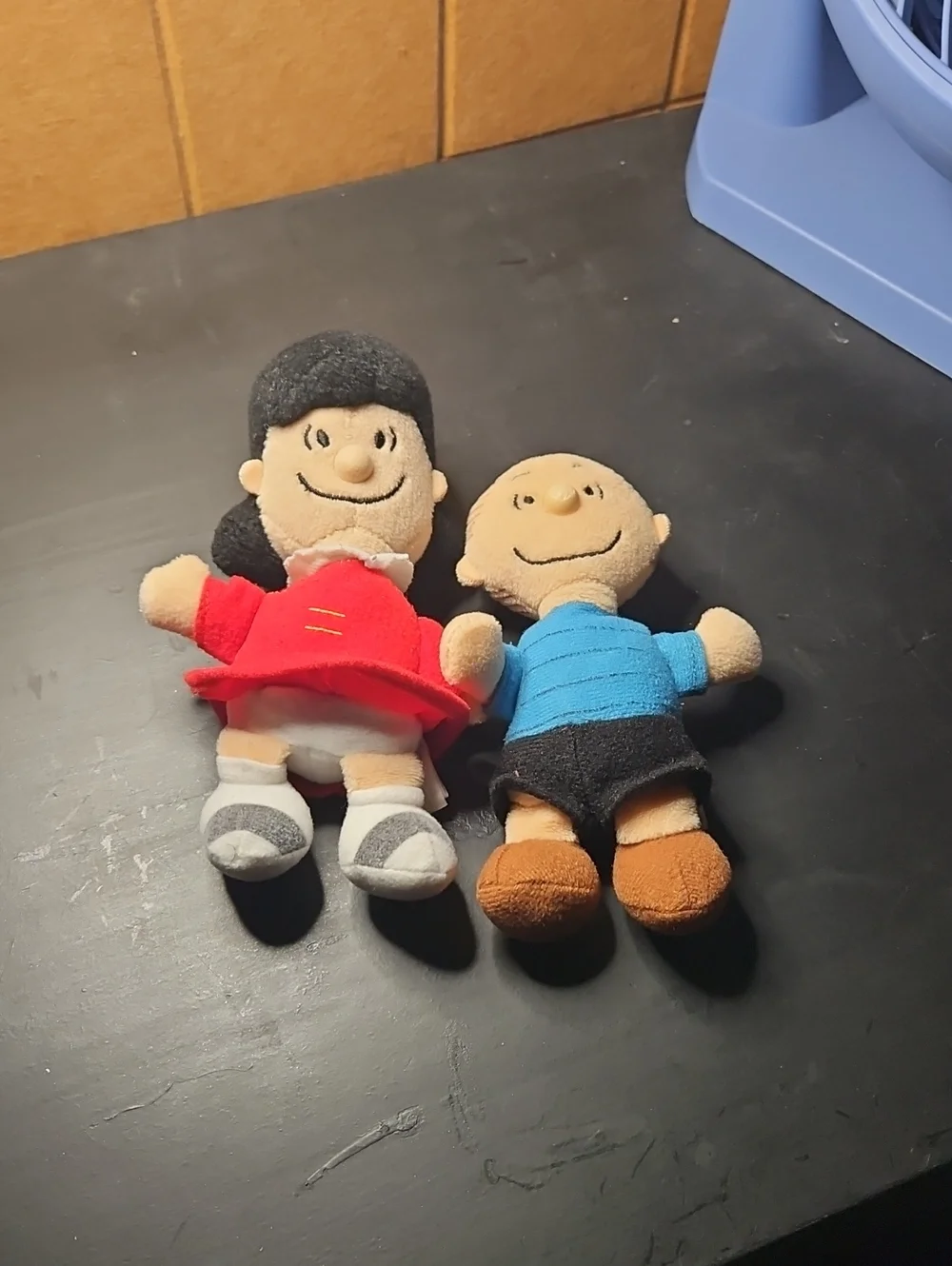 2 Ceda  Fair, vintage rare characters. Lucy & Linus Van Pelt