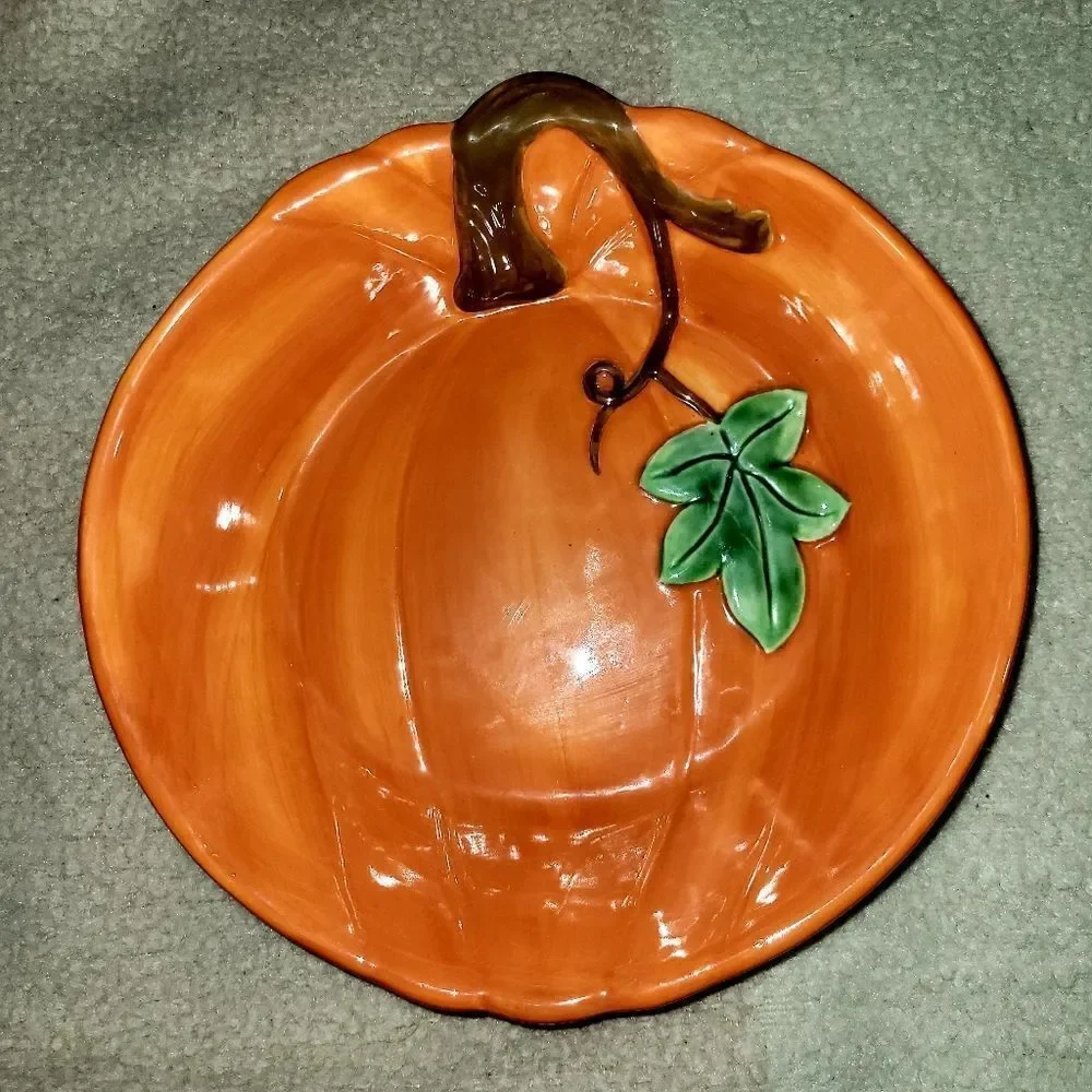 Plentiful Pantry Pumpkin pie dish  ^