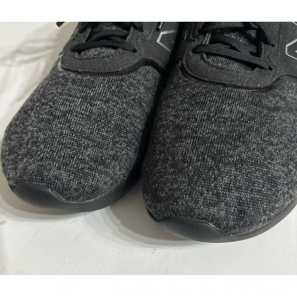 New Balance 400 Black /Gray Sneakers (sz. 11)