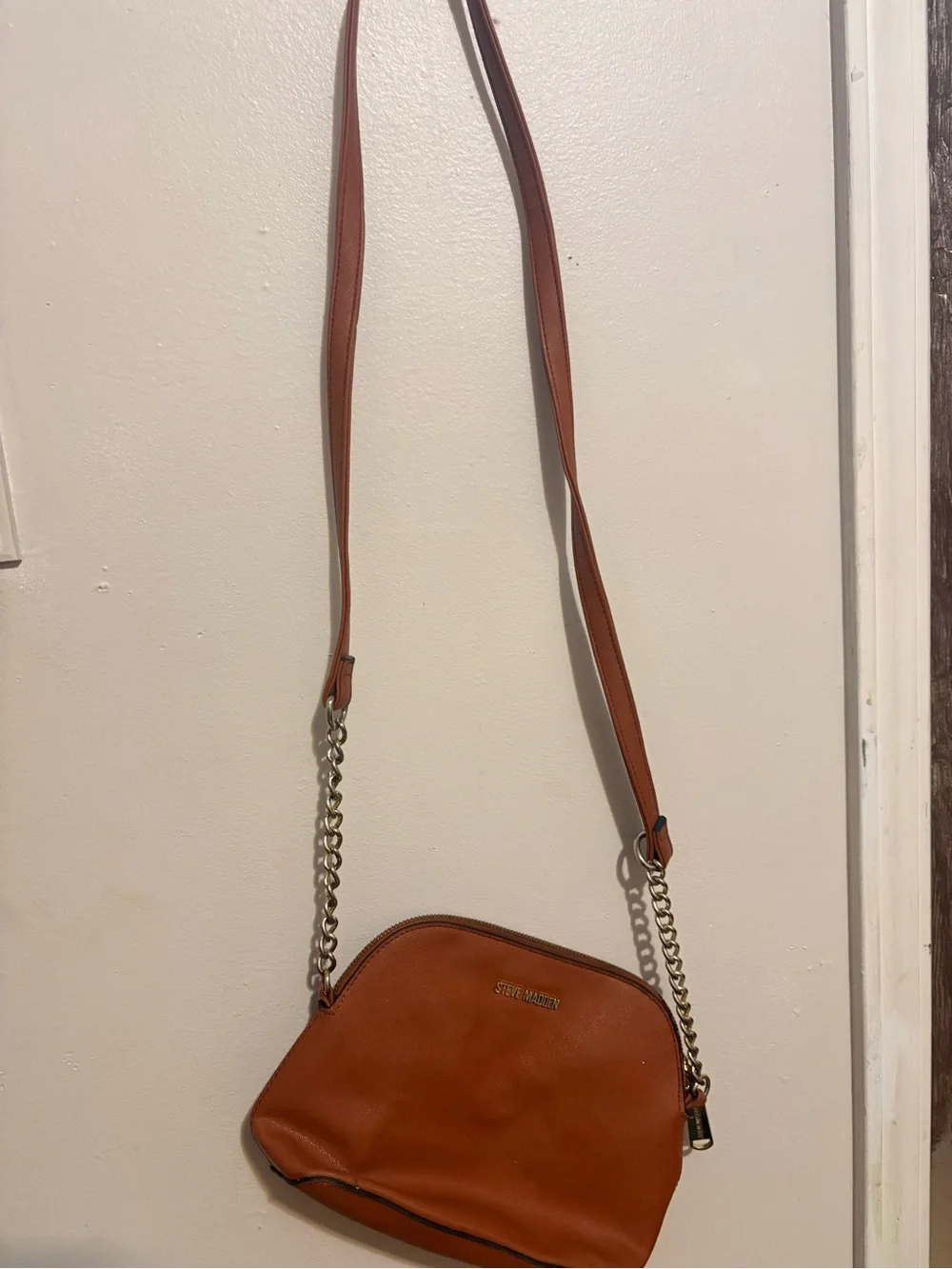 Steve Madden compact steve