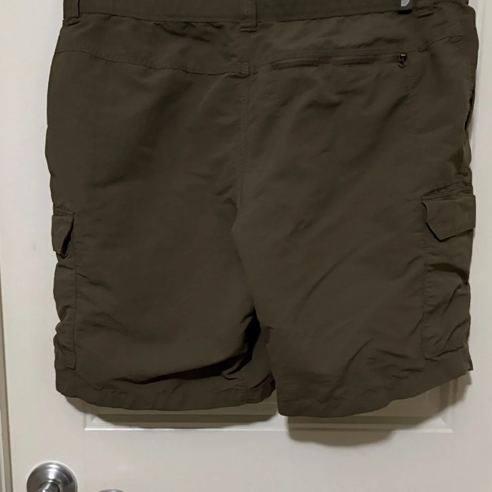 The North Face Men's Olive‎ Green Cargo Shorts with Webbing Belt