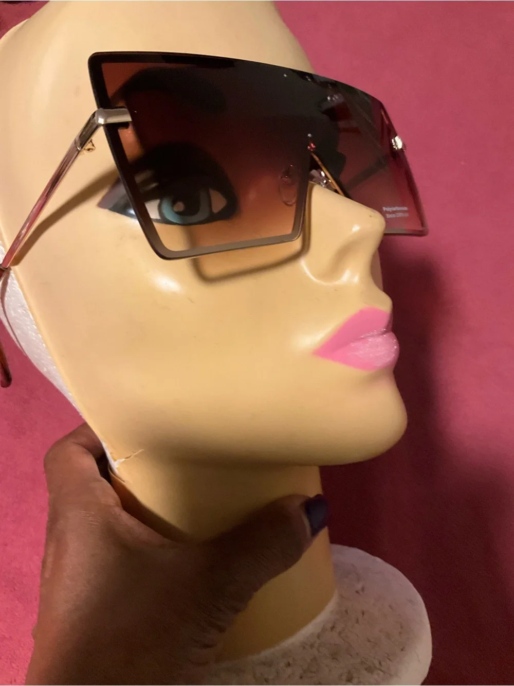Fashion Nova bold rimless