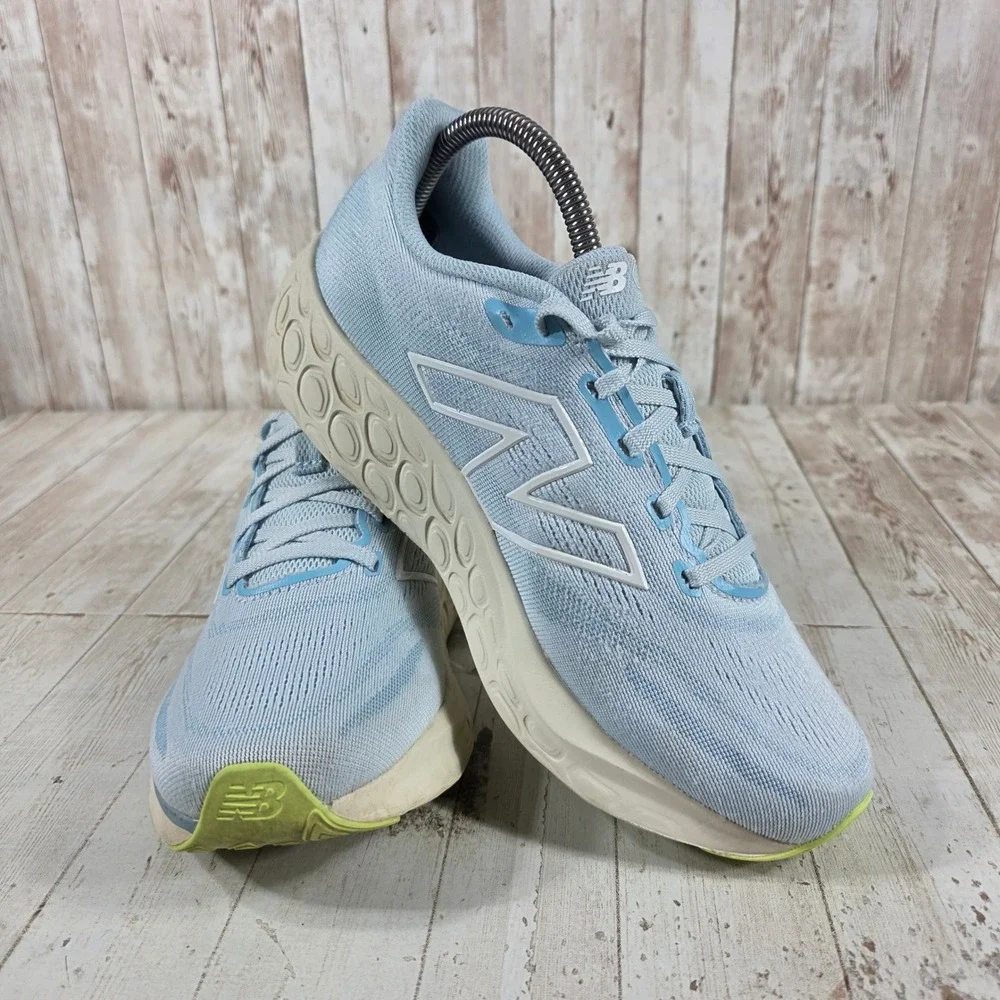 New Balance Fresh Foam 680v8 Womens 9 Light Blue White Running Shoes W680LT8