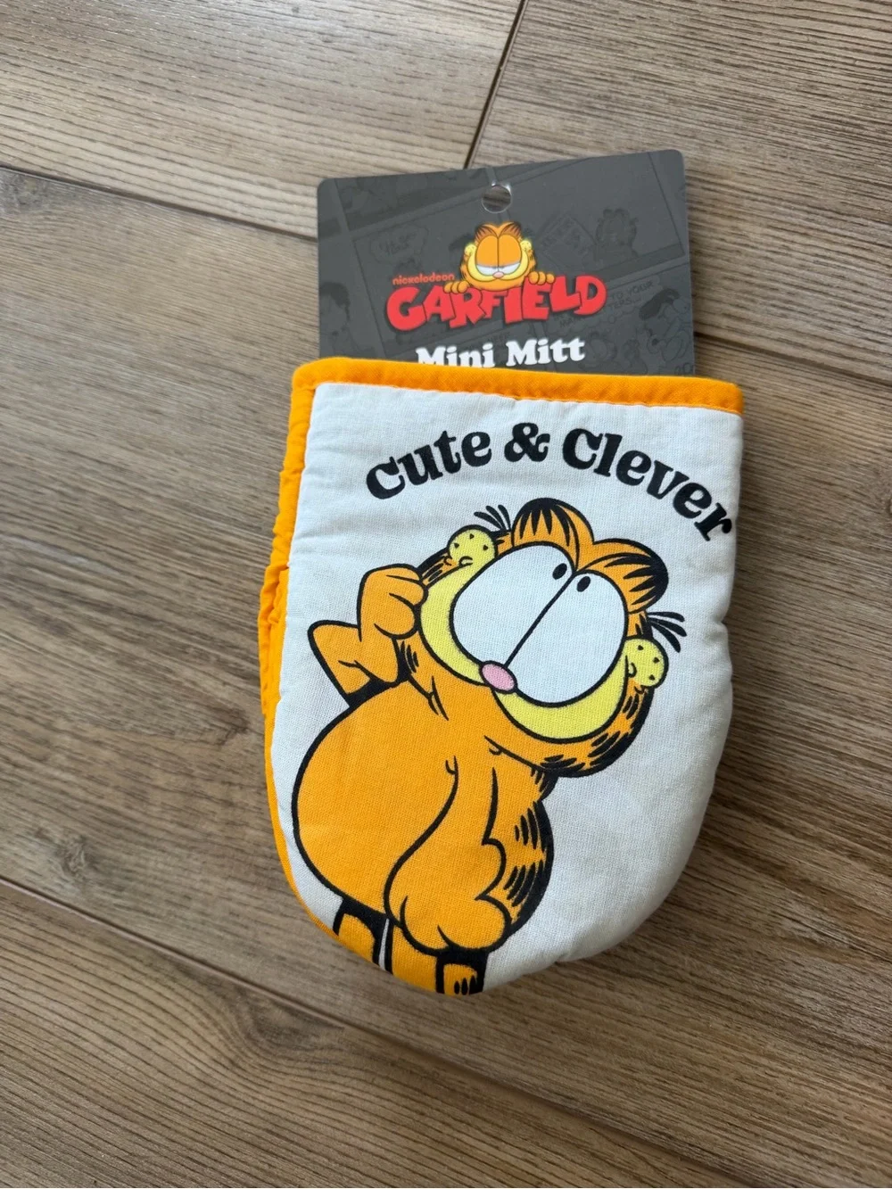 Orange Oven Mitt Garfield and Pot Holder Set -