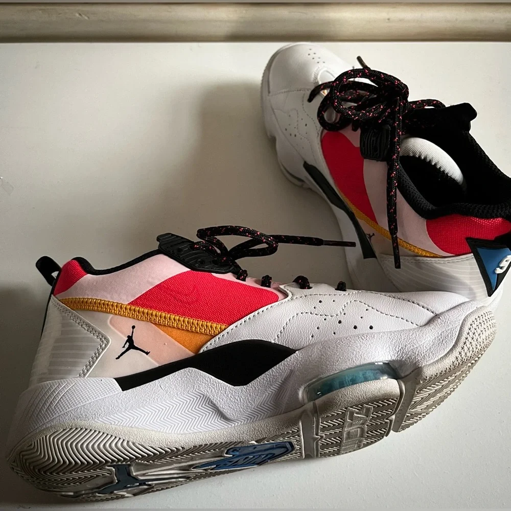 Women’s Nike Jordan Zoom 92 White Black Siren Red Yellow Shoes Sneakers 7.5