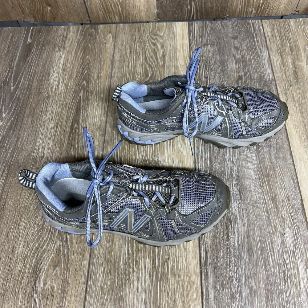 New Balance 573 Women’s US Size 7.5 Blue Gray Sneaker Shoes All Terrain WT573G8