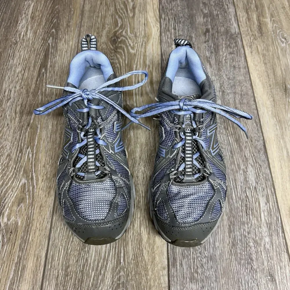 New Balance 573 Women’s US Size 7.5 Blue Gray Sneaker Shoes All Terrain WT573G8