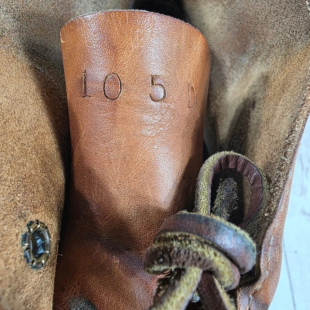 Unbranded gorpcore or heel