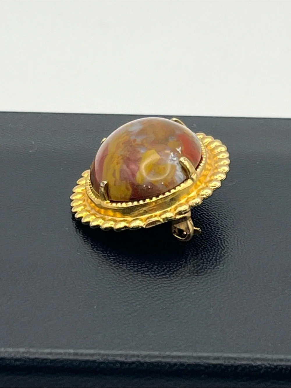 Orange red oval faux stone beaded scalloped edge gold tone vintage brooch pin