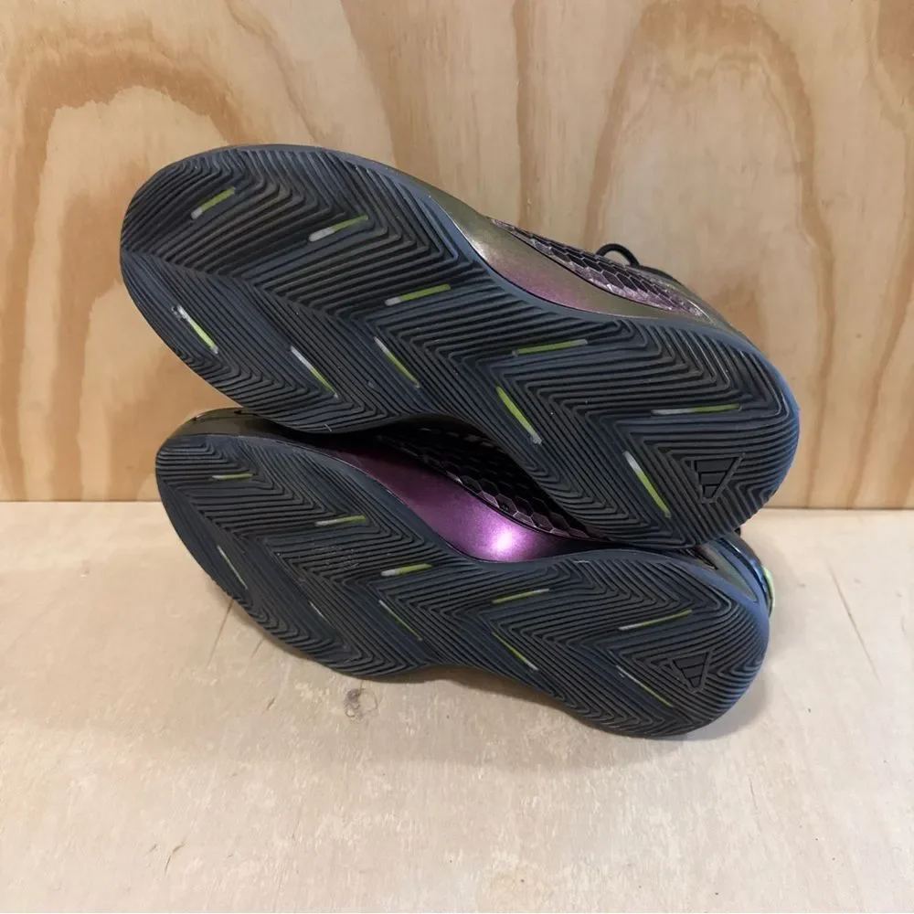 Adiidas shoes are men