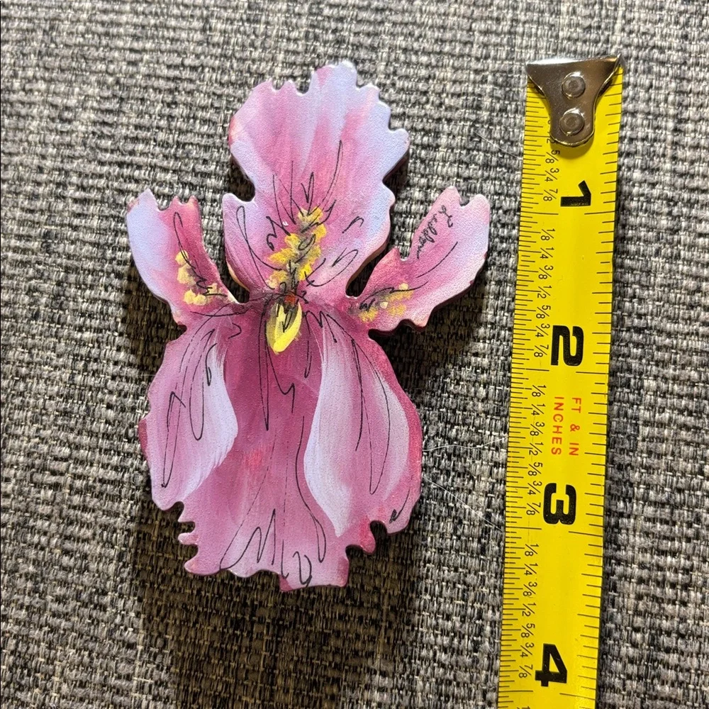 Vintage Hand-Painted Hibiscus Floral Wood Brooch