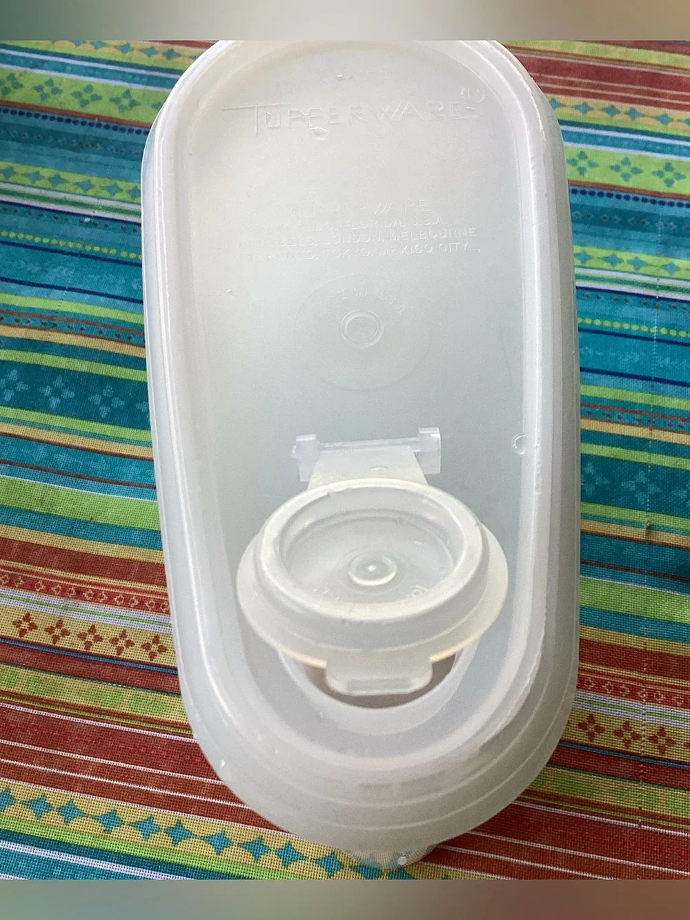 Tupperware Vintage Beverage Buddy Pitcher - 1 quart size