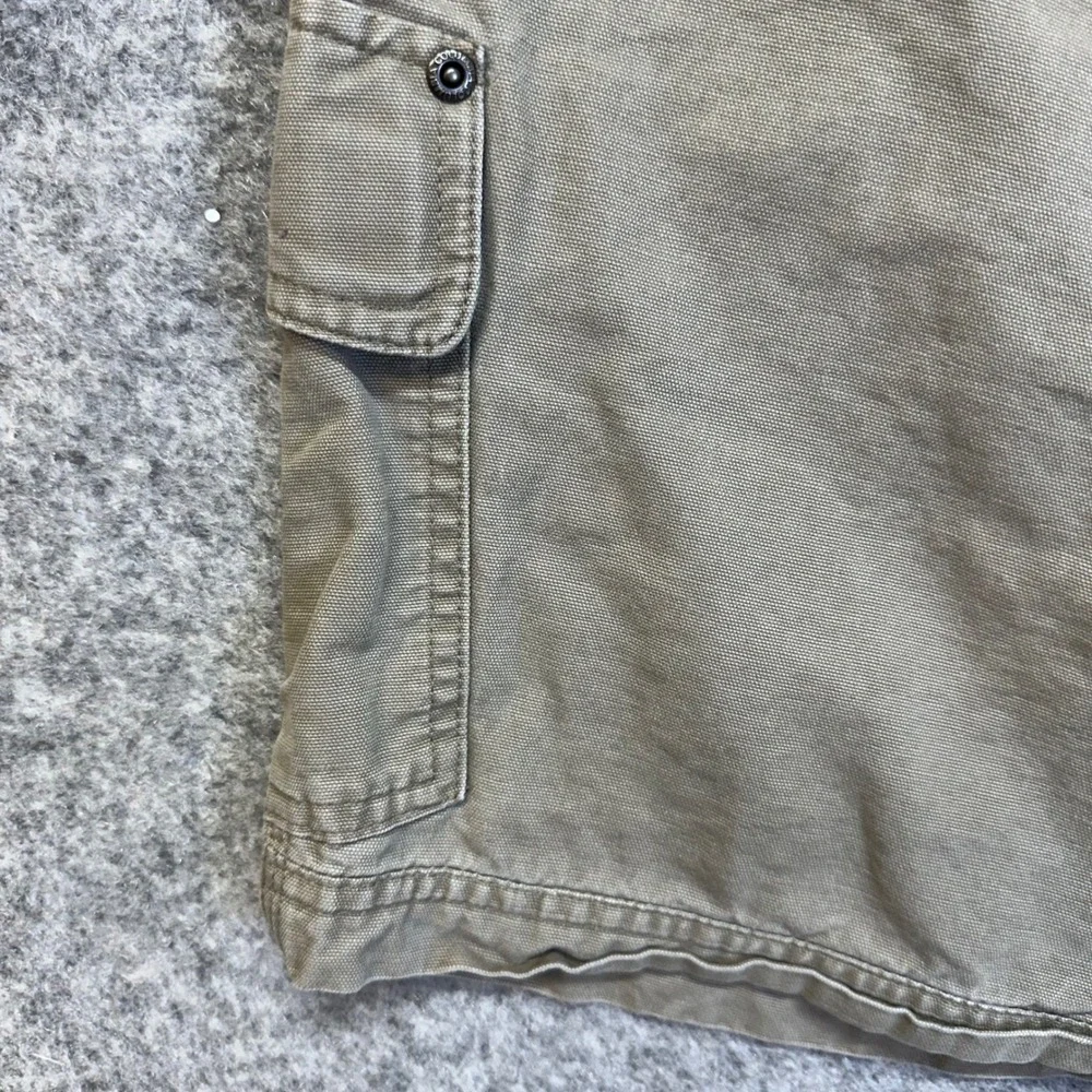 Columbia authentic button