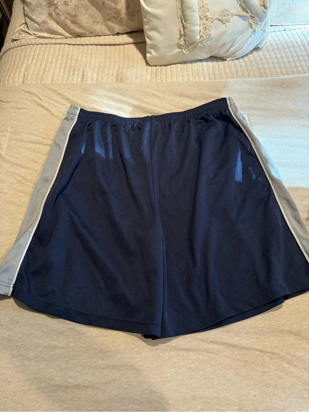 Stitches breathable athletic