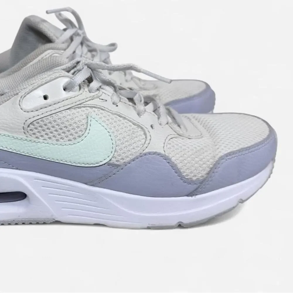 Nike Air Max Thea in white and light purple with mint green logo size 7.5