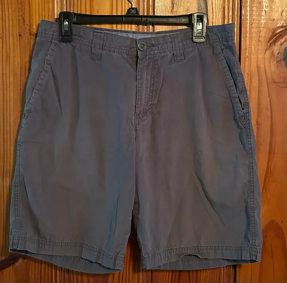 Mens gray Columbia Sportswear flat front shorts size 32