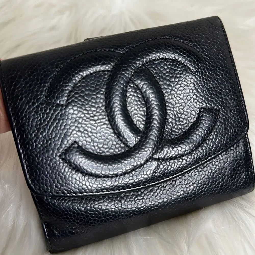 💯Authentic Chanel Caviar Short Wallet🍀